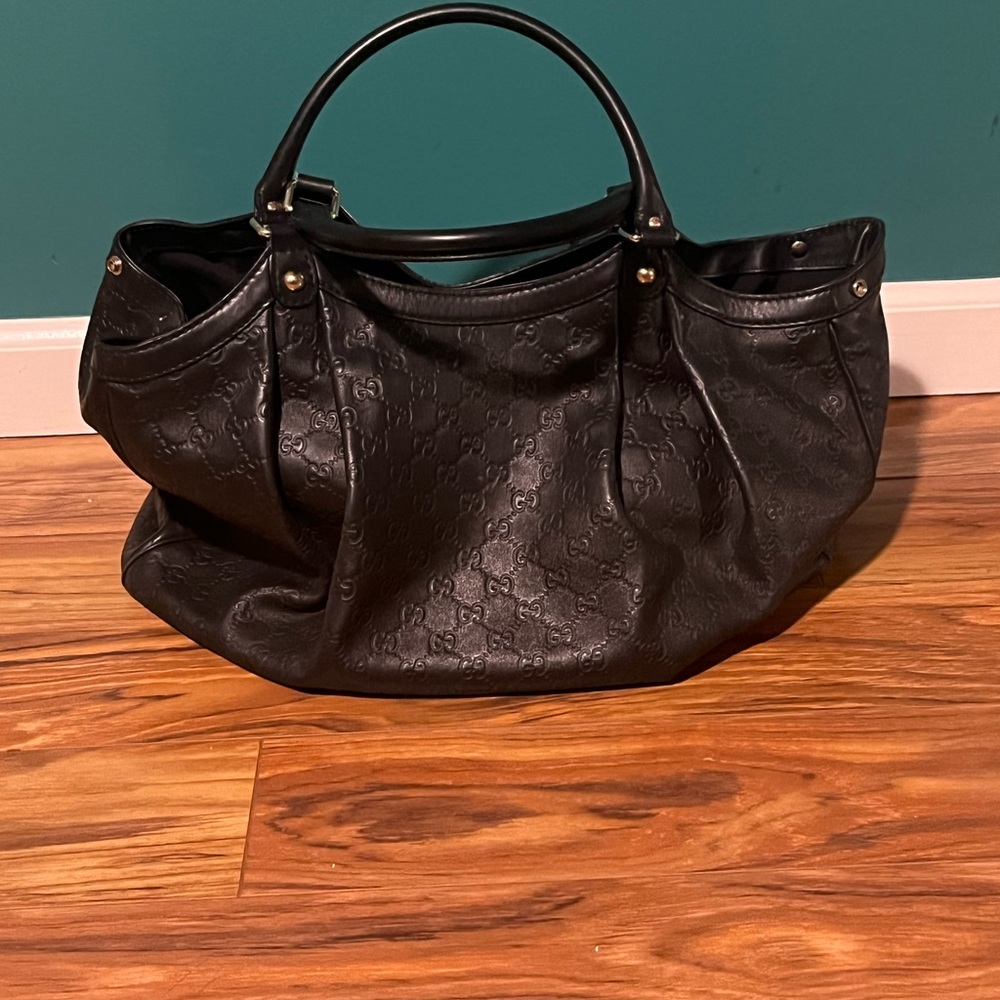 Large Bentley used authentic Gucci handbag